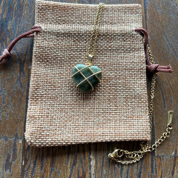 Jade Wire-Wrapped Heart Necklace Crystal Necklace Boho Jewelry Hippie Necklace - Picture 1 of 2